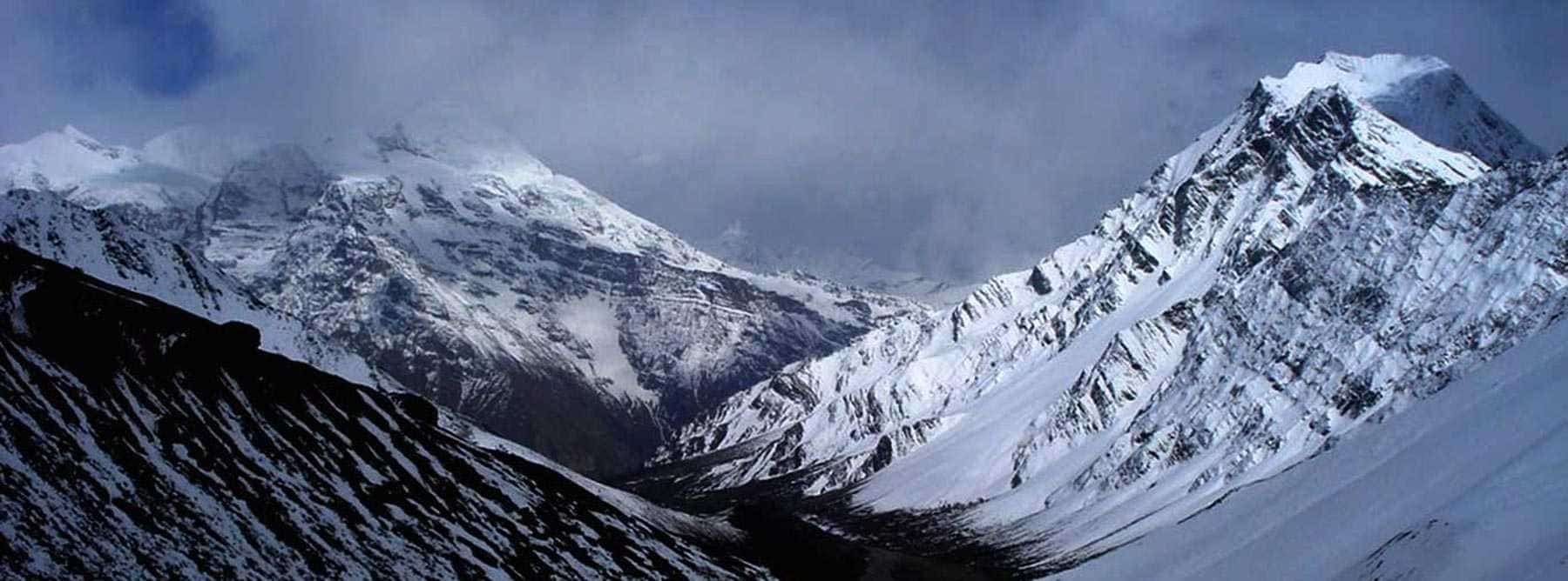 Pisang Peak Climbing